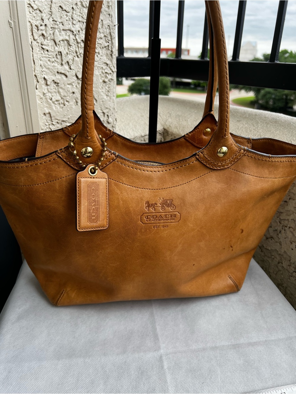 Coach legacy Bleecker Tan Leather Tote Bag - Classic Carryall